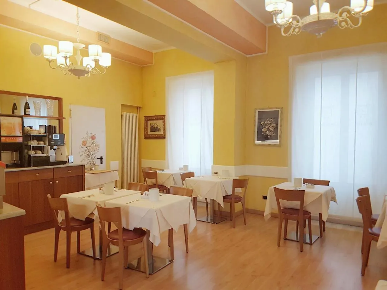 Hotel Boston Milánó 2*,
